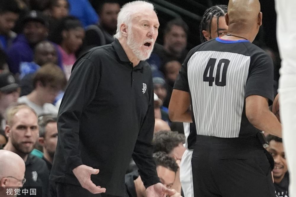 球迷焦虑的 球迷焦虑的