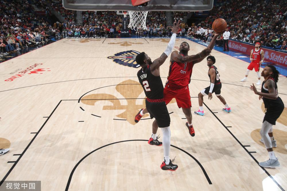 在哈尔滨举 在哈尔滨举